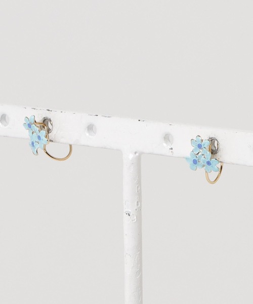 Zoule(ゾーラ)の「Zoule ゾーラ:FLOWER LETTER SERIES flower letter 花 花言葉 バラ スミレ スズラン ブルースター イヤリング(イヤリング・レディース・ホワイト/レッド/ブルー/パープル・FREE)」の18枚目の写真