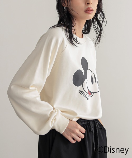 for/c(フォーシー)の「DISNEY MICKEY MOUSE / 裏毛スウェット(タイプA)【サスティナブル】(スウェット・レディース・ブラック/オフホワイト・M/L/LL)」の5枚目の写真