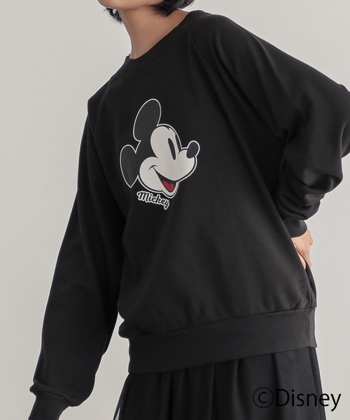 for/c(フォーシー)の「DISNEY MICKEY MOUSE / 裏毛スウェット(タイプA)【サスティナブル】(スウェット・レディース・ブラック/オフホワイト・M/L/LL)」の9枚目の写真