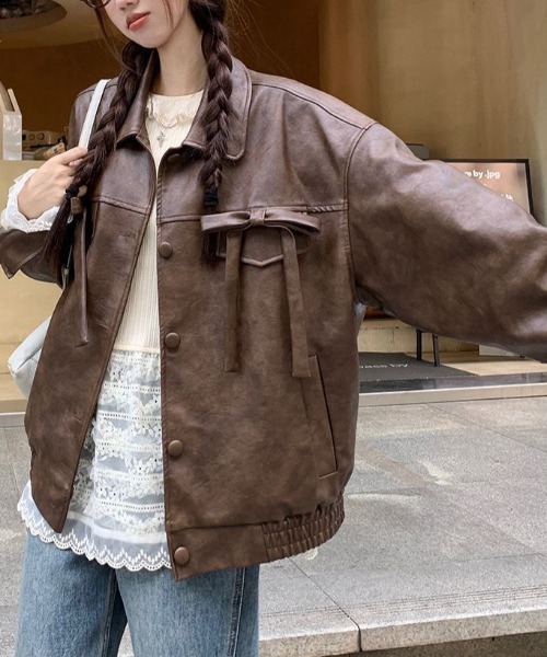 Achic（アシック）の「ブラウンリボンレザージャケット（テーラードジャケット・レディース・ブラウン・M）」の4枚目の写真