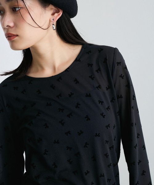 VIS(ビス)の「シアードット&リボン柄プルオーバー(Tシャツ/カットソー・レディース・オフホワイト/ブラック系その他・FREE)」の1枚目の写真