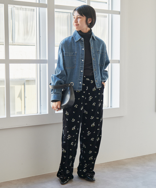 Spick & Span（スピックアンドスパン）の「ブーケエンブロイダリーストレートパンツ（スラックス・レディース・アイボリー/ブラック・38/36）」の3枚目の写真