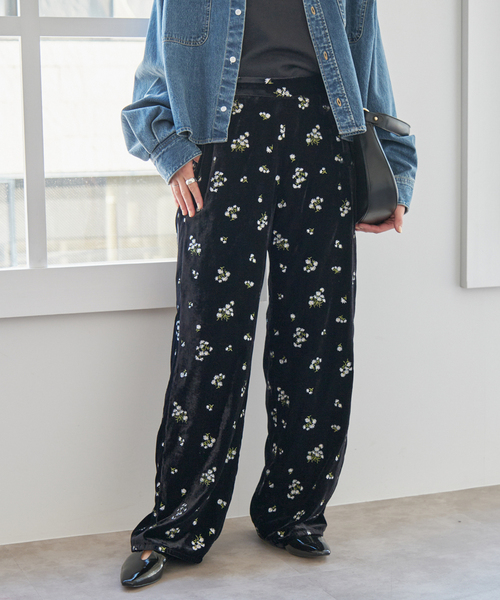 Spick & Span（スピックアンドスパン）の「ブーケエンブロイダリーストレートパンツ（スラックス・レディース・アイボリー/ブラック・38/36）」の7枚目の写真