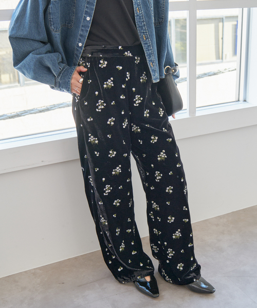 Spick & Span（スピックアンドスパン）の「ブーケエンブロイダリーストレートパンツ（スラックス・レディース・アイボリー/ブラック・38/36）」の8枚目の写真