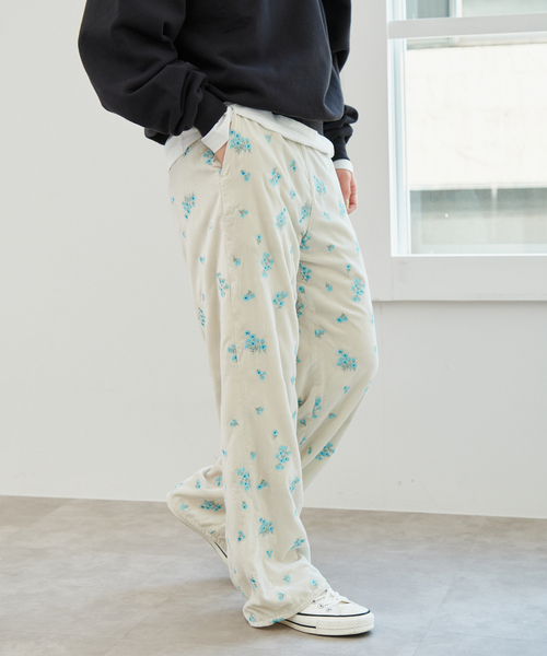 Spick & Span（スピックアンドスパン）の「ブーケエンブロイダリーストレートパンツ（スラックス・レディース・アイボリー/ブラック・38/36）」の14枚目の写真