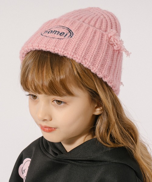URBAN CHERRY（アーバンチェリー）の「ダメージデザインフロントロゴ刺繍ニットキャップ（ニットキャップ/ビーニー・キッズ・ブラウン/ピンク/ブラック/グレー・FREE）」の4枚目の写真