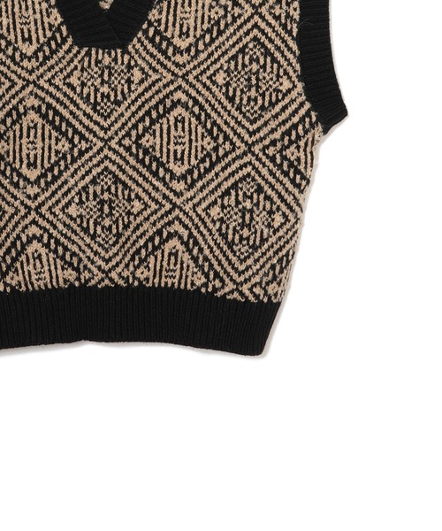 AMERICAN RAG CIE（アメリカンラグシー）の「【ARC】深Vネックベスト（ベスト・レディース・アイボリー/ベージュ・FREE）」の9枚目の写真