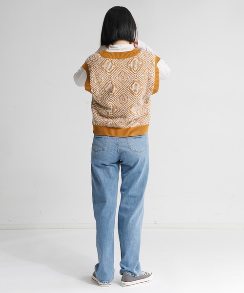 AMERICAN RAG CIE（アメリカンラグシー）の「【ARC】深Vネックベスト（ベスト・レディース・アイボリー/ベージュ・FREE）」の13枚目の写真