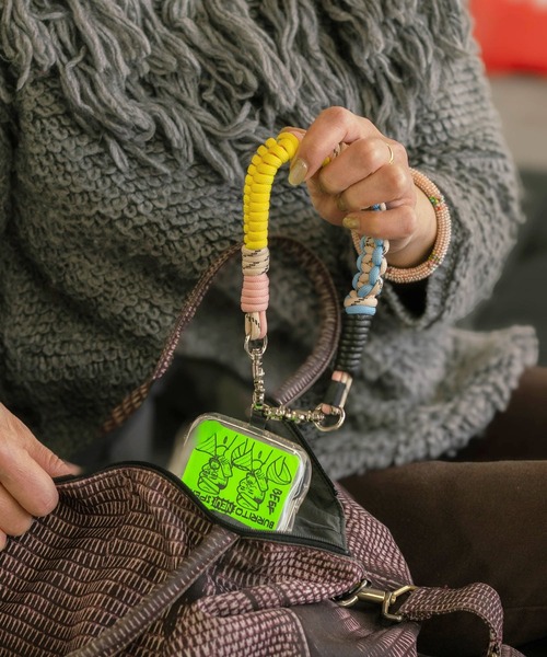 HIGHTIDE(ハイタイド)の「A SCENE Design paracord Strap エーシーン デザイン パラコード ハンドストラップ ロープ カラビナ付き スマホ 携帯電話 全機種対応(スマホグッズ・レディース・ブラック/ブルー/シルバー/イエロー/その他1・FREE)」の11枚目の写真