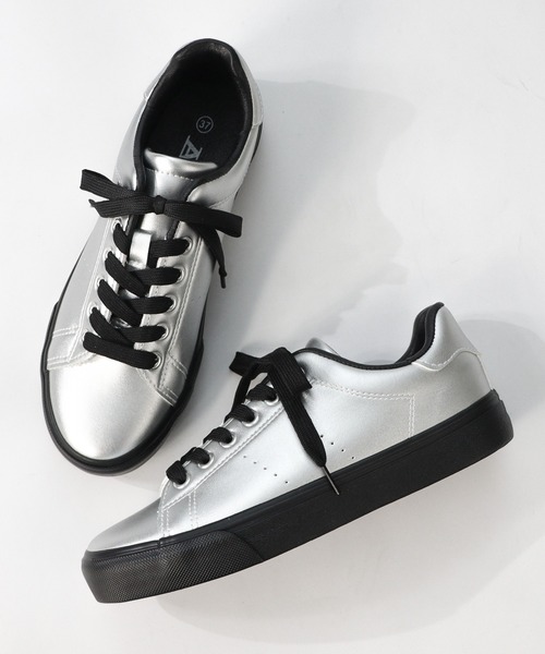 AAA+（サンエープラス）の「コートスニーカー ユニセックス ヴァルカナイズ製法（スニーカー・レディース・シルバー系1/ベージュ系1/キャメル/ホワイト系1/ブラック系1/グレー系1/ダークブラウン系1・36/37/38/39/40/41/42/43/44/45）」の7枚目の写真