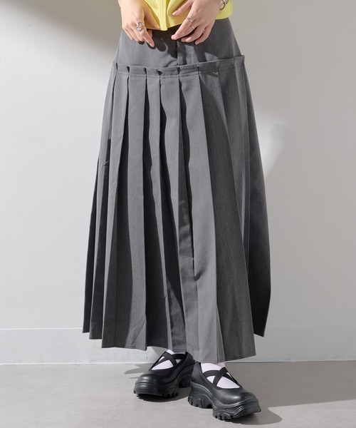 MAISON BREEZE reveur（メゾンブリーズレヴール）の「【MAISON BREEZE reveur】TRツイル ティアードプリーツスカート DTK（スカート・レディース・ベージュ/ライトグレー/ブラック/チャコールグレー・FREE）」の2枚目の写真