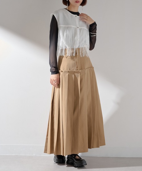 MAISON BREEZE reveur（メゾンブリーズレヴール）の「【MAISON BREEZE reveur】TRツイル ティアードプリーツスカート DTK（スカート・レディース・ベージュ/ライトグレー/ブラック/チャコールグレー・FREE）」の9枚目の写真
