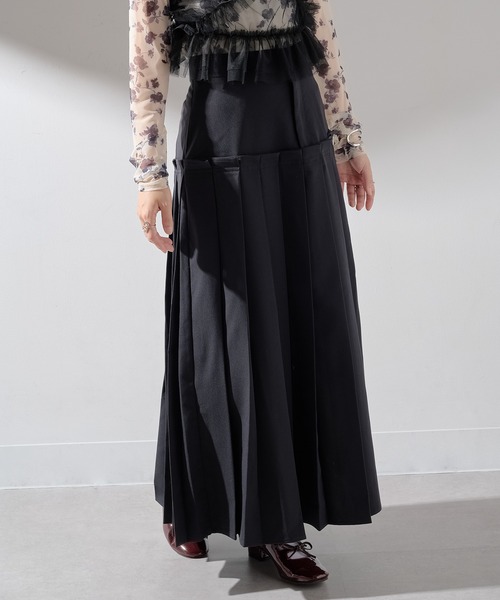 MAISON BREEZE reveur（メゾンブリーズレヴール）の「【MAISON BREEZE reveur】TRツイル ティアードプリーツスカート DTK（スカート・レディース・ベージュ/ライトグレー/ブラック/チャコールグレー・FREE）」の10枚目の写真