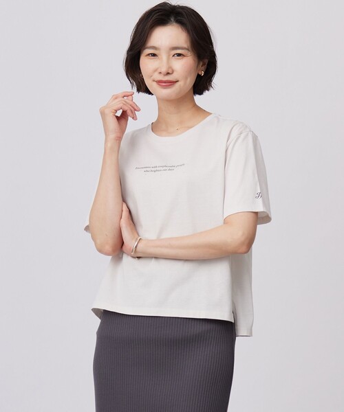 J.PRESS(ジェイプレス)の「【洗える】ロゴTEE カットソー(Tシャツ/カットソー・レディース・ネイビー系/ライトグリーン系/ホワイト系/ライトグレー系・T15/T13)」の2枚目の写真