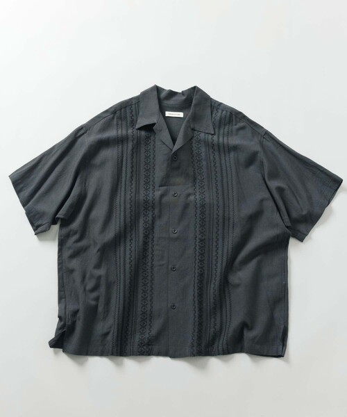 FREAK'S STORE（フリークスストア）の「限定展開 Relax Fit リラックスフィット リネンレーヨン デザイン刺繍 キューバシャツ（シャツ/ブラウス・メンズ・ブラック/ネイビー/チャコールグレー/ブラウン・SMALL/LARGE/MEDIUM）」の19枚目の写真
