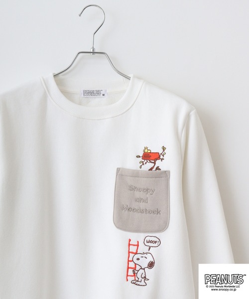 PEANUTS(ピーナッツ)の「PEANUTS裏起毛ポケット付きトレーナー(スウェット・メンズ・ライトカーキ/チャコール/オートミール/ラベンダー/オフホワイト/ブラック・M/L/LL)」の2枚目の写真