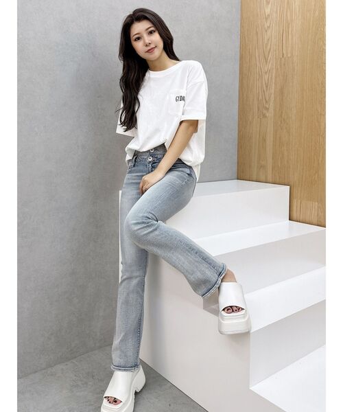 GYDA（ジェイダ）の「Mickey Mouse / バックプリントBIG Tシャツ（Tシャツ/カットソー・レディース・スカイブルー/ブラック/オフホワイト・FREE）」の17枚目の写真