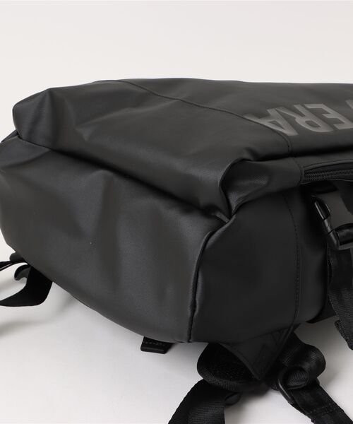 NEW ERA(ニューエラ)の「NEW ERA/ニューエラ Smart Pack 28L(バックパック/リュック・メンズ・ブラック系その他2・FREE)」の2枚目の写真