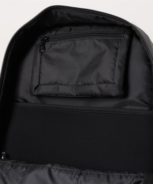 NEW ERA(ニューエラ)の「NEW ERA/ニューエラ Smart Pack 28L(バックパック/リュック・メンズ・ブラック系その他2・FREE)」の3枚目の写真