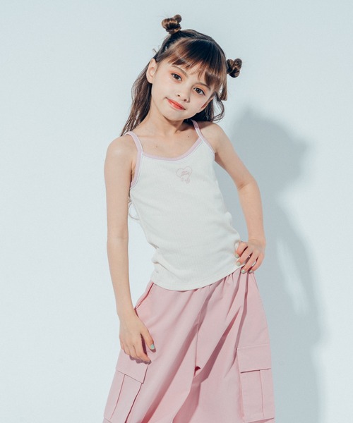 URBAN CHERRY(アーバンチェリー)の「【快適さらリブ素材】ハートプリント配色パイピングキャミソール(キャミソール・キッズ・ピンク/アイボリー/ブラック/ブルー・110cm/120cm/130cm/140cm/150cm)」の22枚目の写真