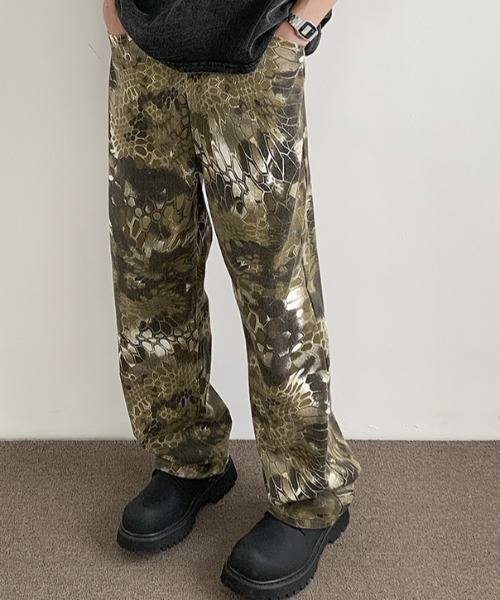 link lot（リンクロット）の「ルーズシルエットスネークパターンワイドデニムパンツ  カモフラ 蛇柄 総柄パンツ（デニムパンツ・メンズ・ブラック/ベージュ・M/L）」の15枚目の写真