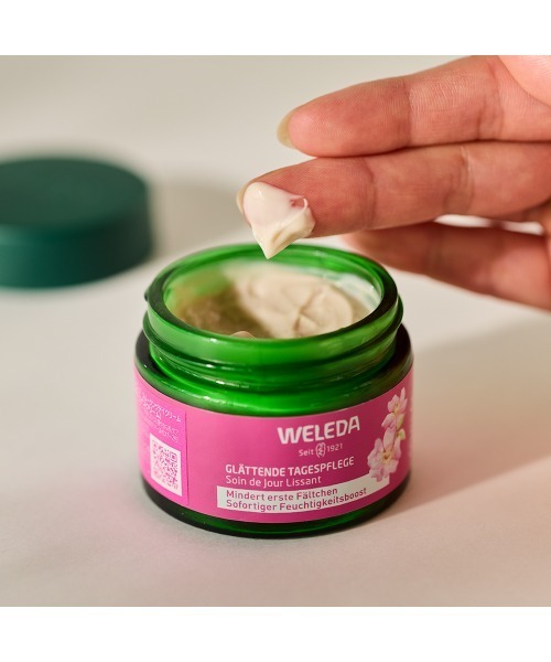 WELEDA(ヴェレダ)の「ヴェレダ ワイルドローズ スムージング デイクリーム 40ml(美容液/オイル/クリーム・レディース・その他・FREE)」の11枚目の写真