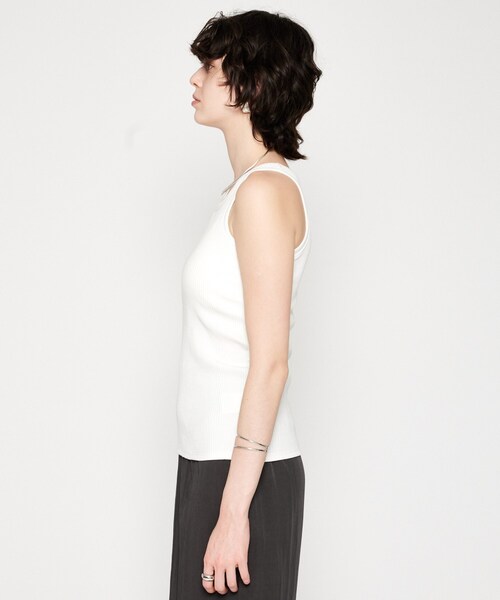 cloenc（クロエンス）の「【カップ付き】リブテレコタンクトップ（タンクトップ・レディース・ナチュラル/ブラック/ホワイト・02）」の5枚目の写真