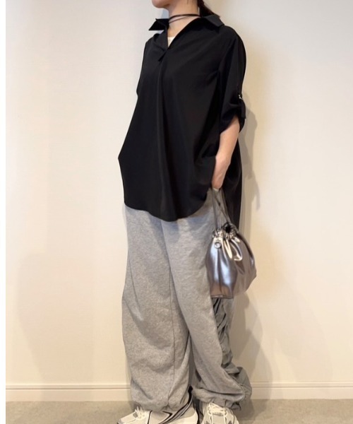 Belle Cie（ベルシー）の「抜け感プラスでオトナな スキッパー チュニック シャツ（チュニック・レディース・レッド/ネイビー/ブラック/ホワイト/マスタード/ピンク・FREE）」の9枚目の写真