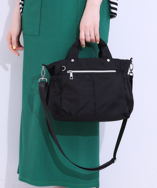 SHOO・LA・RUE(シューラルー)の「【撥水】フロントポケットトートバッグ(トートバッグ・レディース・ブラック/グレー/ライトブルー・00)」の6枚目の写真