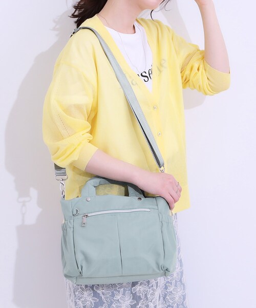 SHOO・LA・RUE(シューラルー)の「【撥水】フロントポケットトートバッグ(トートバッグ・レディース・ブラック/グレー/ライトブルー・00)」の8枚目の写真