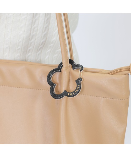 MARY QUANT（マリークワント）の「デイジーアウトラインアクリル カラビナ（その他小物・レディース・ブルー/ピンク/ブラック/ゴールド/マルチ/シルバー・FREE）」の9枚目の写真
