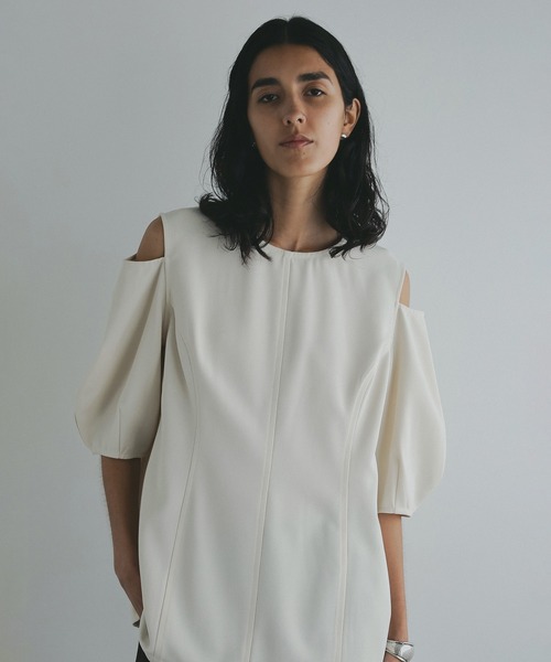 MANOF(マノフ)の「SLASH SHOULDER TOPS(Tシャツ/カットソー・レディース・ミント/アイボリー/ブラック・M/S)」の5枚目の写真