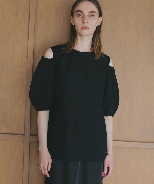 MANOF(マノフ)の「SLASH SHOULDER TOPS(Tシャツ/カットソー・レディース・ミント/アイボリー/ブラック・M/S)」の15枚目の写真