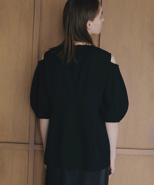MANOF(マノフ)の「SLASH SHOULDER TOPS(Tシャツ/カットソー・レディース・ミント/アイボリー/ブラック・M/S)」の17枚目の写真