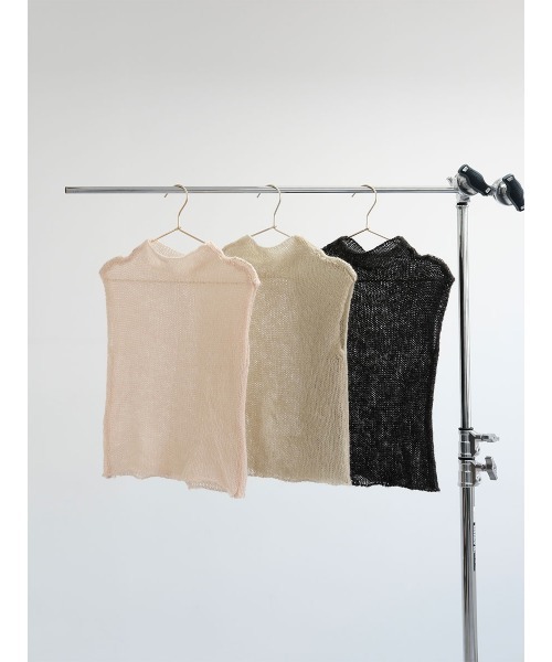 Reurie'（レウリィ）の「オリジナルエアリーシアーニット／original airy sheer knit フレンチスリーブ ノースリーブ シンプル ミニマル きれいめ カジュアル モード 透け感 サマーニット（ニット/セーター・レディース・チャコール/ベージュ/ピンク・FREE）」の4枚目の写真