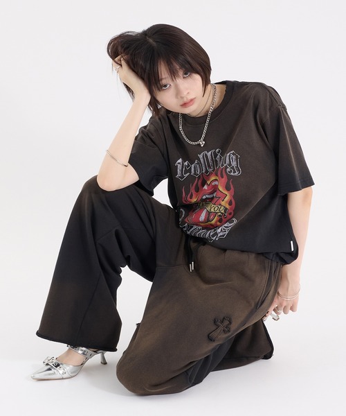 Perushu（ペルーシュ）の「OFFICIAL GRAPHIC ASSORT TEE オフィシャルグラフィックアソートTシャツ（Tシャツ/カットソー・メンズ・ネイビー/レッド/ホワイト系/ブラック/ブラック系/ホワイト/ブラウン・LARGE/MEDIUM/SMALL）」の13枚目の写真