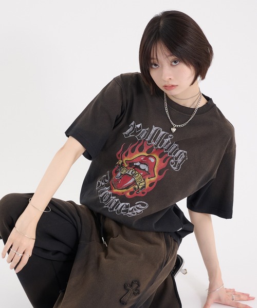 Perushu（ペルーシュ）の「OFFICIAL GRAPHIC ASSORT TEE オフィシャルグラフィックアソートTシャツ（Tシャツ/カットソー・メンズ・ネイビー/レッド/ホワイト系/ブラック/ブラック系/ホワイト/ブラウン・LARGE/MEDIUM/SMALL）」の12枚目の写真