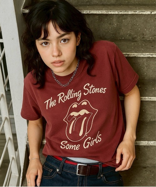 Perushu（ペルーシュ）の「OFFICIAL GRAPHIC ASSORT TEE オフィシャルグラフィックアソートTシャツ（Tシャツ/カットソー・メンズ・ネイビー/レッド/ホワイト系/ブラック/ブラック系/ホワイト/ブラウン・LARGE/MEDIUM/SMALL）」の10枚目の写真