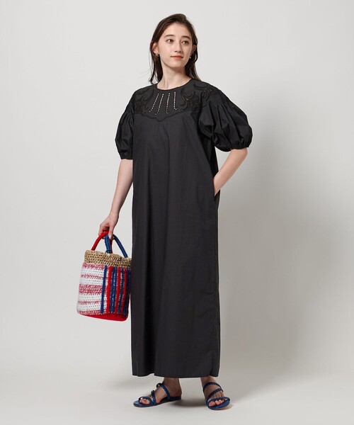 UNITED ARROWS（ユナイテッドアローズ）の「ポプリン エンブロイダリー ドレス（ワンピース・レディース・ロイヤルブルー/ブラック・38/36）」の2枚目の写真