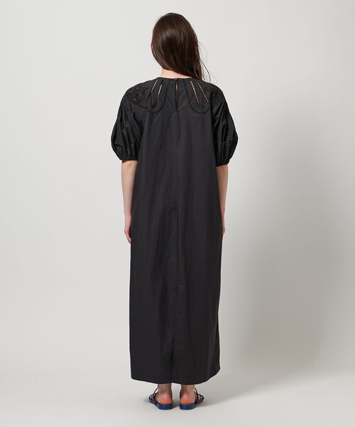 UNITED ARROWS（ユナイテッドアローズ）の「ポプリン エンブロイダリー ドレス（ワンピース・レディース・ロイヤルブルー/ブラック・38/36）」の10枚目の写真