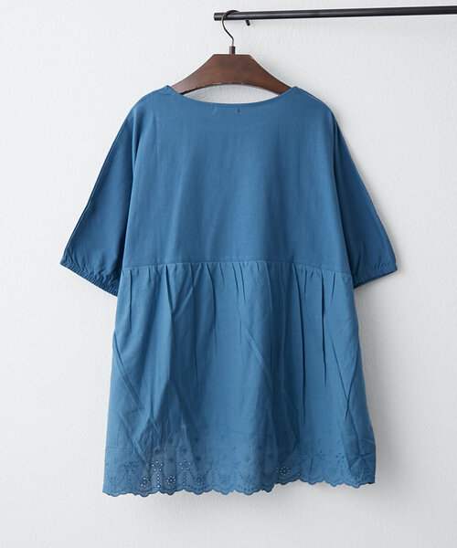 NAO(ナオ)の「【NAO】スカラップレース切替ドルマンプルオーバー(Tシャツ/カットソー・レディース・オフホワイト/スミクロ/ブルー系その他・FREE)」の8枚目の写真