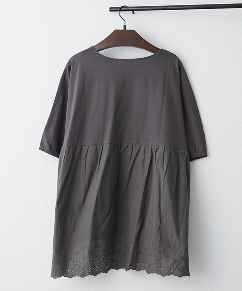 NAO(ナオ)の「【NAO】スカラップレース切替ドルマンプルオーバー(Tシャツ/カットソー・レディース・オフホワイト/スミクロ/ブルー系その他・FREE)」の10枚目の写真