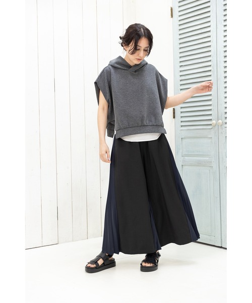 OSMOSIS(オズモーシス)の「プリーツ切替パンツ(その他パンツ・レディース・ライトベージュ/グレー/ブラック・ONE SIZE)」の9枚目の写真