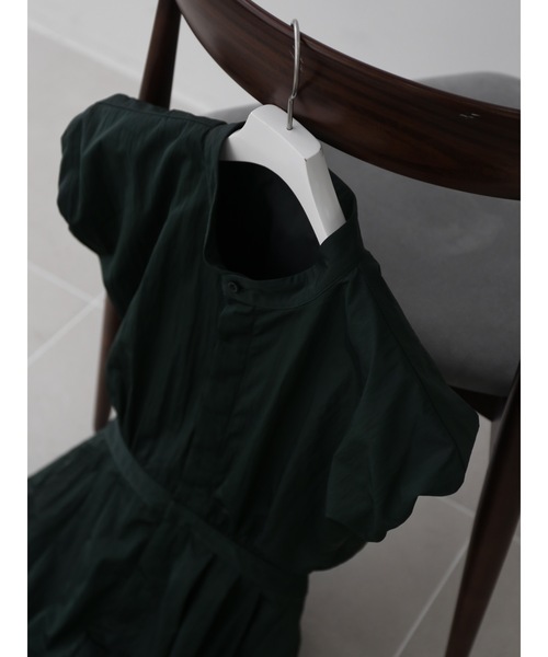 Katrin TOKYO(カトリーントーキョー)の「back open jumpsuit(つなぎ/オールインワン・レディース・ダークグリーン/ピンク/ベージュ系・S/M/XS/S-Short)」の18枚目の写真