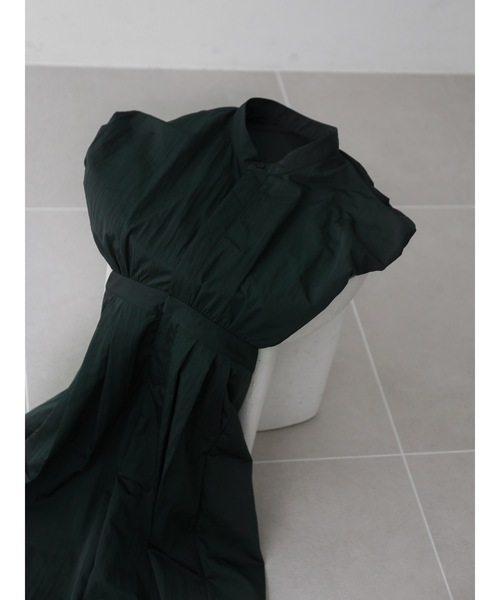Katrin TOKYO(カトリーントーキョー)の「back open jumpsuit(つなぎ/オールインワン・レディース・ダークグリーン/ピンク/ベージュ系・S/M/XS/S-Short)」の13枚目の写真