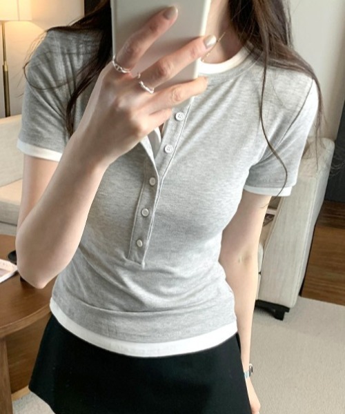 Vipoa(ヴィポア)の「ハーフボタンシンプルスリムトップス(Tシャツ/カットソー・レディース・ネイビー/ホワイト/グレー/ブラック・FREE)」の16枚目の写真