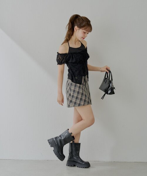 Chico(チコ)の「サイドストラップ厚底ショートブーツ(ブーツ・レディース・ブラウン/ブラック・SMALL/MEDIUM/LARGE)」の8枚目の写真