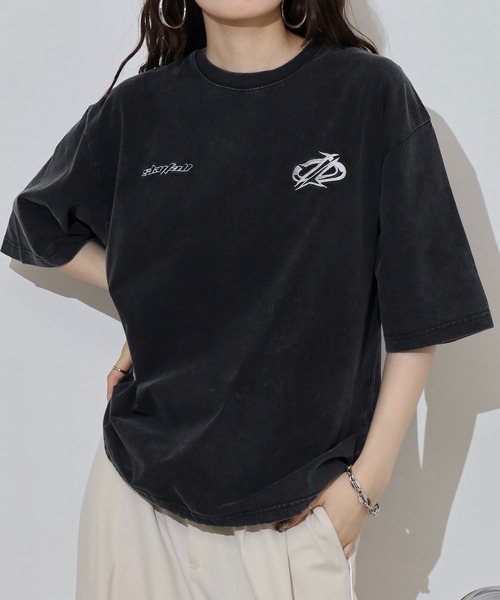 RE730(アールイーセブンサーティー)の「アップリケ半袖Tシャツ(Tシャツ/カットソー・メンズ・カーキ/ブラック・XL/M/L)」の3枚目の写真