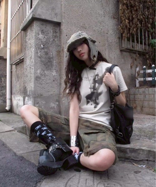 almo(アルモ)の「【LAMPOON】ギタープリントカットソー(Tシャツ/カットソー・レディース・ホワイト・LARGE/MEDIUM/SMALL)」の5枚目の写真