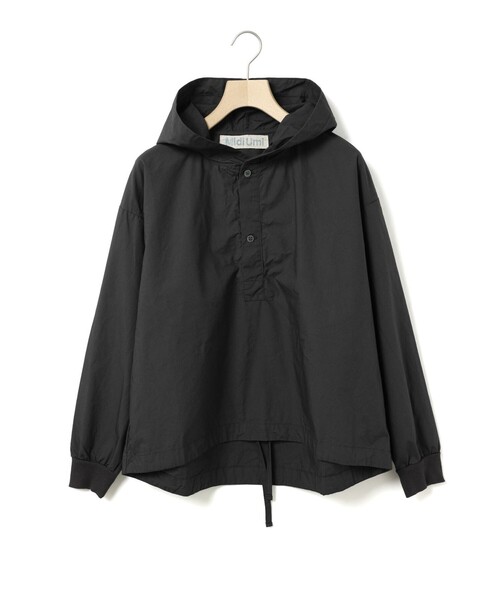 MidiUmi(ミディウミ)の「MidiUmi フード付きプルオーバーシャツ(シャツ/ブラウス・レディース・ベージュ/ブラック/チャコールグレー/オフホワイト・FREE)」の2枚目の写真